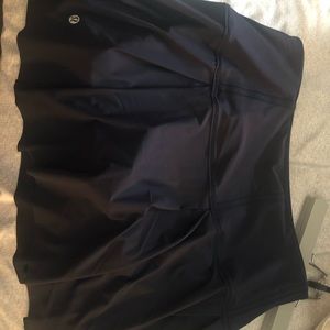 Lululemon 8 tall skirt